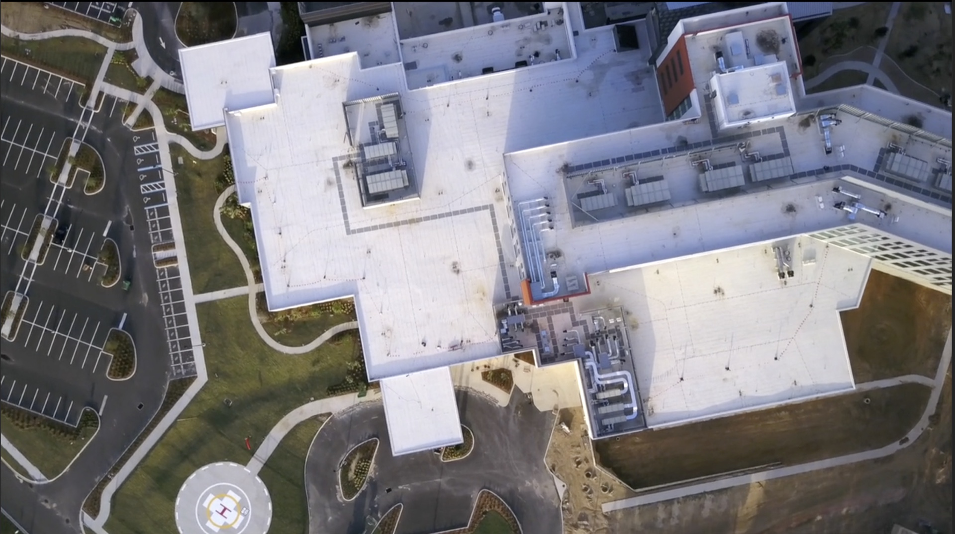 Aerial frame showing the Florida Hospital Apopka building and grounds.